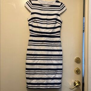 J Crew Outlet Navy and White Stripe dress size 00